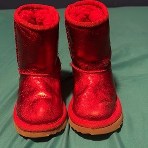 Toddler size 7 UGG boot